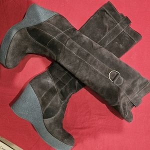 Vintage Suede Ankle Boots with Blue Wedge